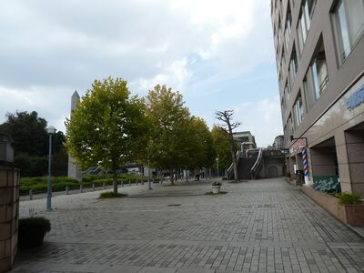 中川駅前
