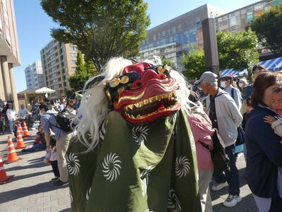 センター南駅前　獅子舞
