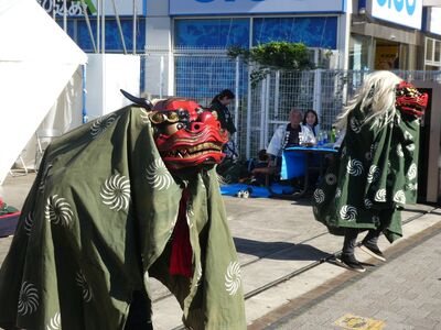 センター南駅前　獅子舞
