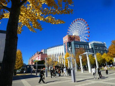 センター北駅前
